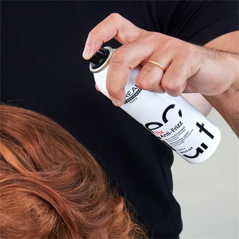 L’Oréal Professionnel Tecni.Art FIX Anti-Frizz fixáló spray töredezés ellen 250 ml
