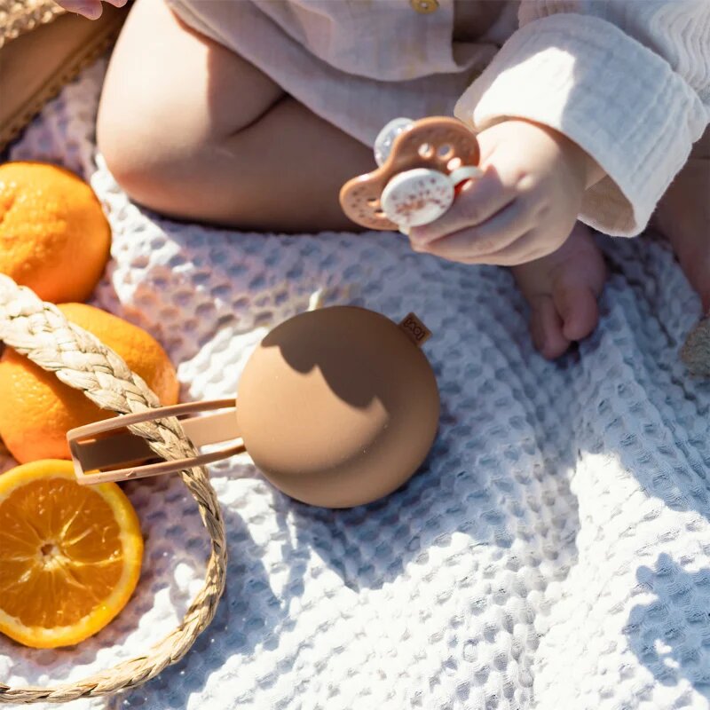 LOVI Silicone Soother Case 0+ m cumitartó doboz Granola 1 db