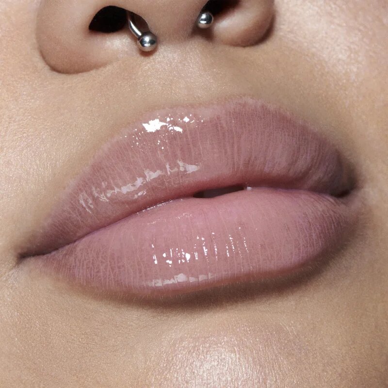 MAC Cosmetics Lipglass Air hidratáló ajakfény árnyalat Snobbish 5 ml