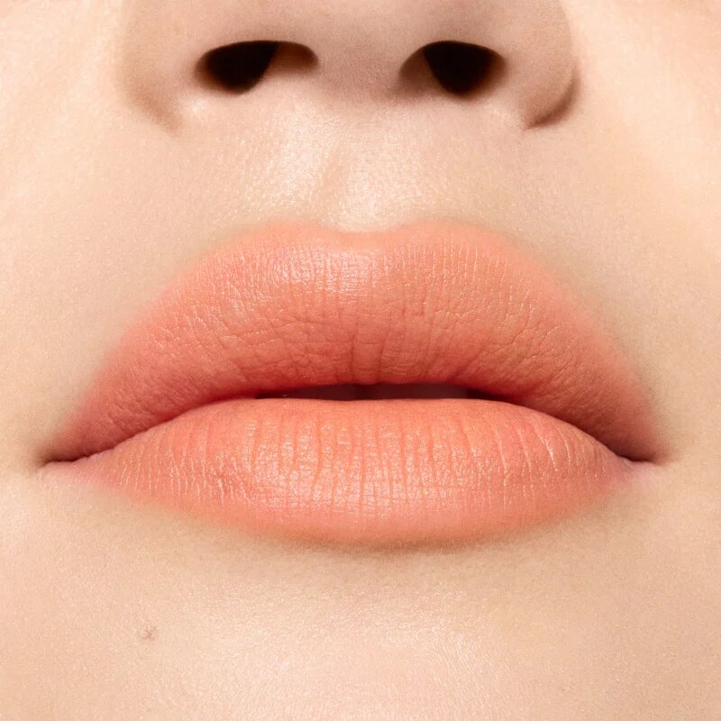 MAC Cosmetics Powder Kiss Hazy Matte mattító rúzs árnyalat Ready To Mingle 3.5 g