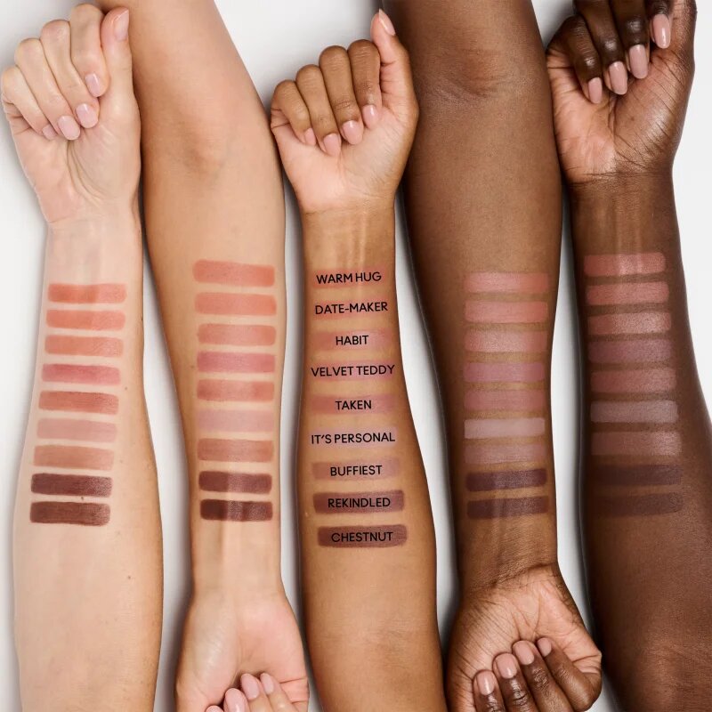 MAC Cosmetics Powder Kiss Lip + Cheek Mousse multifunkcionális smink ajkakra és arcra árnyalat Pretty Pleats! 5 ml