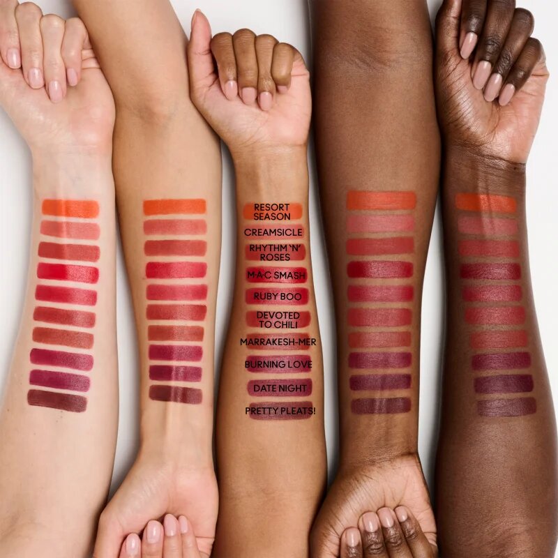 MAC Cosmetics Powder Kiss Lip + Cheek Mousse multifunkcionális smink ajkakra és arcra árnyalat Pretty Pleats! 5 ml