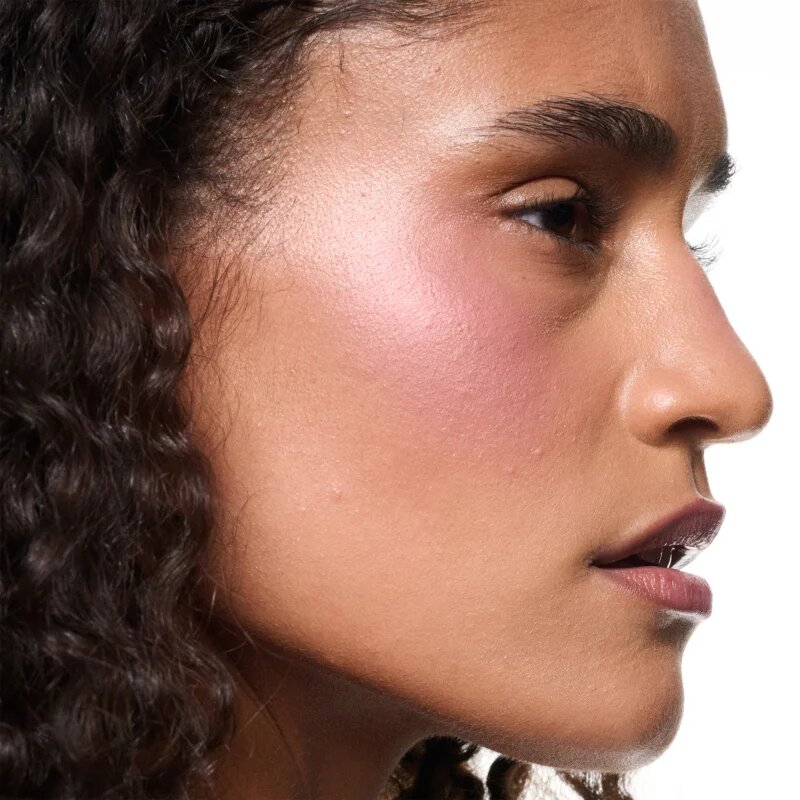 MAC Cosmetics Skinfinish Colourstruck arcpirosító árnyalat Honeylove 4.5 g