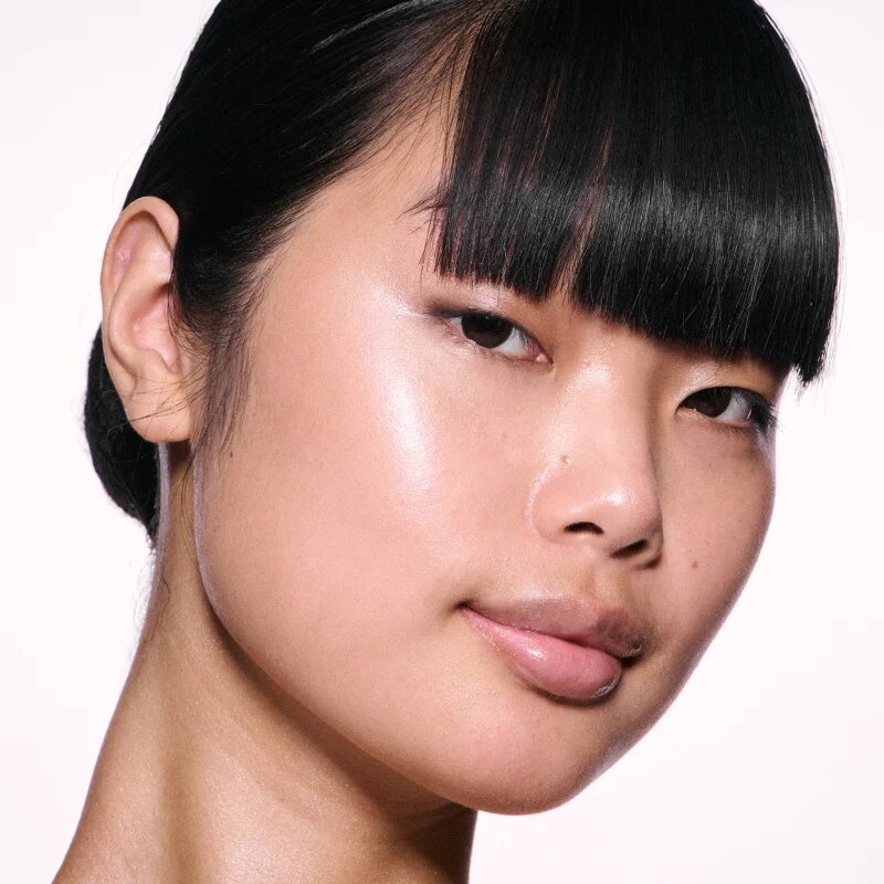 MAC Cosmetics Skinfinish Lightstruck folyékony bőrélénkítő árnyalat Lightscape 15 ml