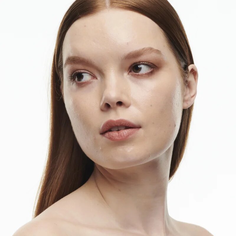 MAC Cosmetics Studio Radiance Serum-Powered Foundation hidratáló alapozó árnyalat NC15 30 ml