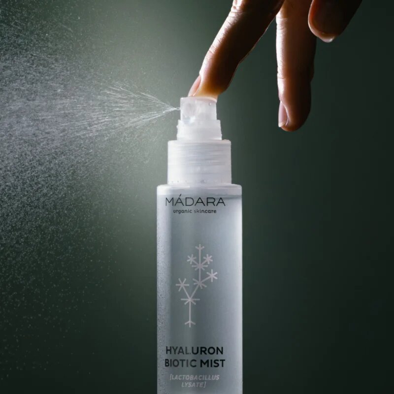 Mádara MÁDARA Hyaluron Biotic Mist arc emulzió hialuronsavval 100 ml