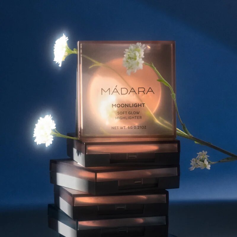 Mádara MÁDARA MOONLIGHT Soft Glow Mineral Highlighter highlighter árnyalat STARDUST 6 g