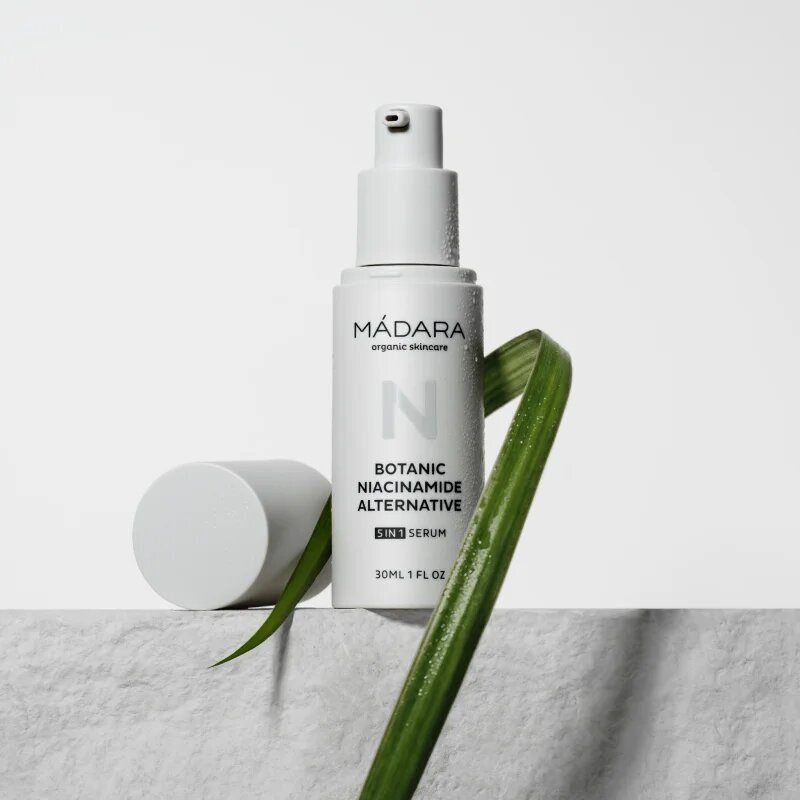 Mádara MÁDARA Niacinamide Alternative bőr szérum 5 in 1 30 ml
