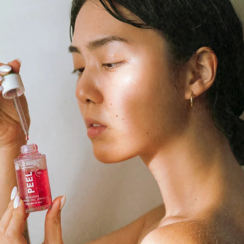 Mádara MÁDARA Peel hyaluron szérum peeling hatással 30 ml