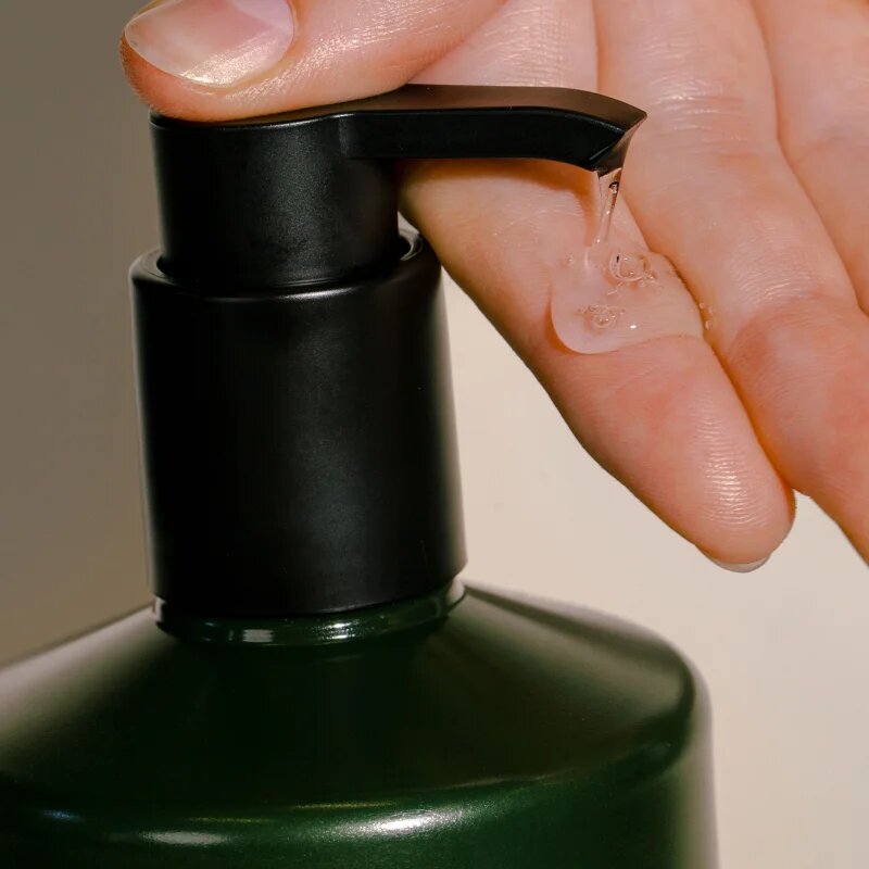 Mádara MÁDARA Wild Woods felfrissítő tusfürdő gél kézre és testre 500 ml