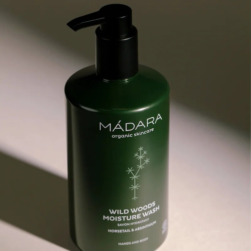 Mádara MÁDARA Wild Woods felfrissítő tusfürdő gél kézre és testre 500 ml