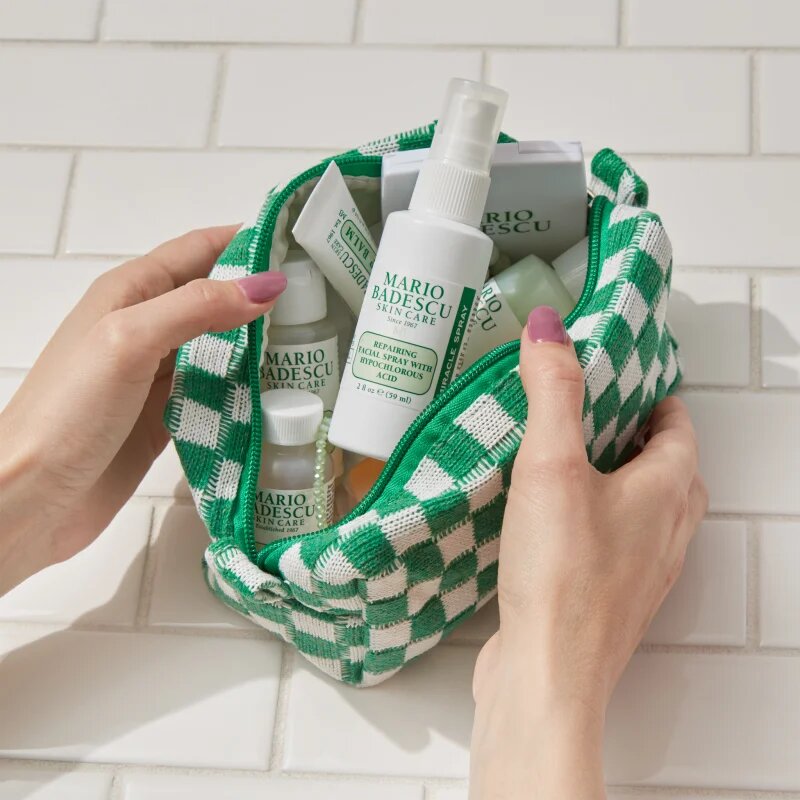 Mario Badescu Repairing Facial Spray With Hypochlorous Acid megújító spray arcra az arcbőr megnyugtatására 59 ml