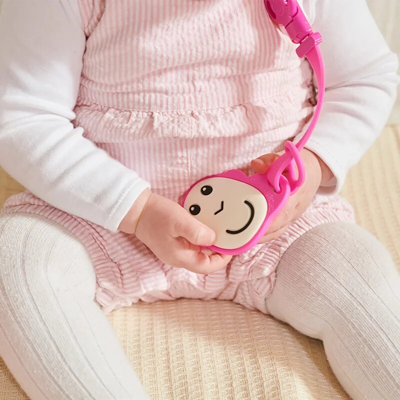 Matchstick Monkey Flat Face Teether & Soother Clip ajándékszett gyermekeknek Pink