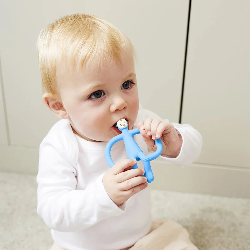Matchstick Monkey Teething Toy and Gel Applicator rágóka 2in1 kefével Light Blue 1 db