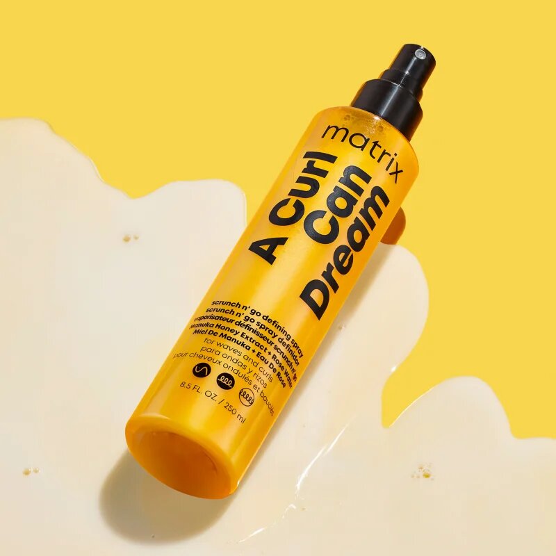Matrix A Curl Can Dream spray a hullámos haj kihangsúlyozására 250 ml