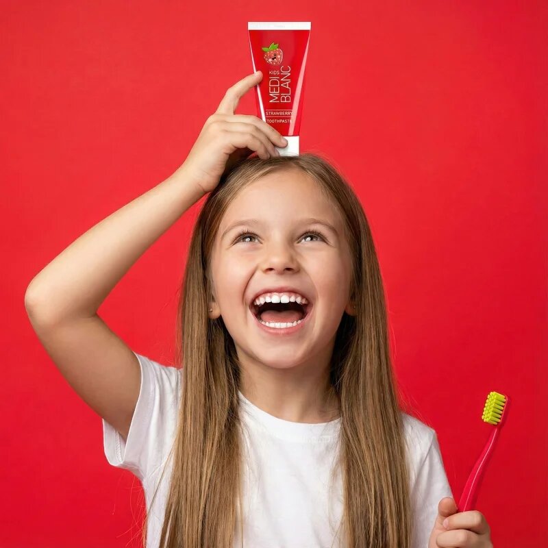 MEDIBLANC Toothpaste KIDS fogkrém gyermekeknek Strawberry 50 ml