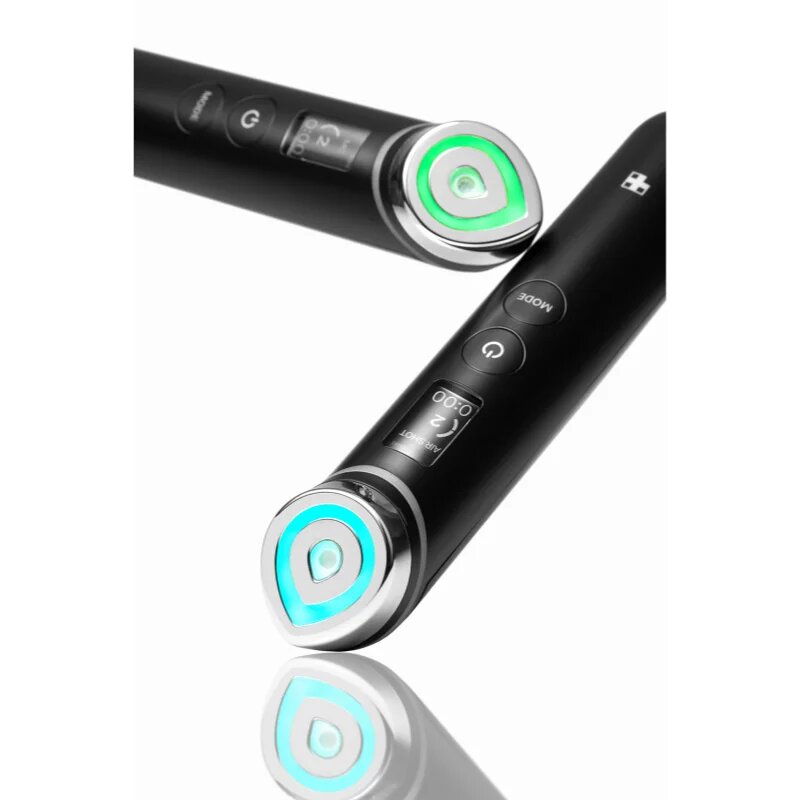Medicube Age-R Booster Pro multifunkciós eszköz az arcbőr regenerálásáért és táplálásáért szín Black 155 g