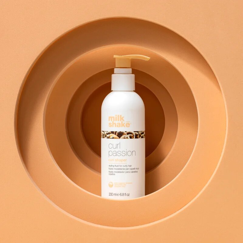 milk_shake® Curl Passion formázó készítmény göndör hajra 200 ml