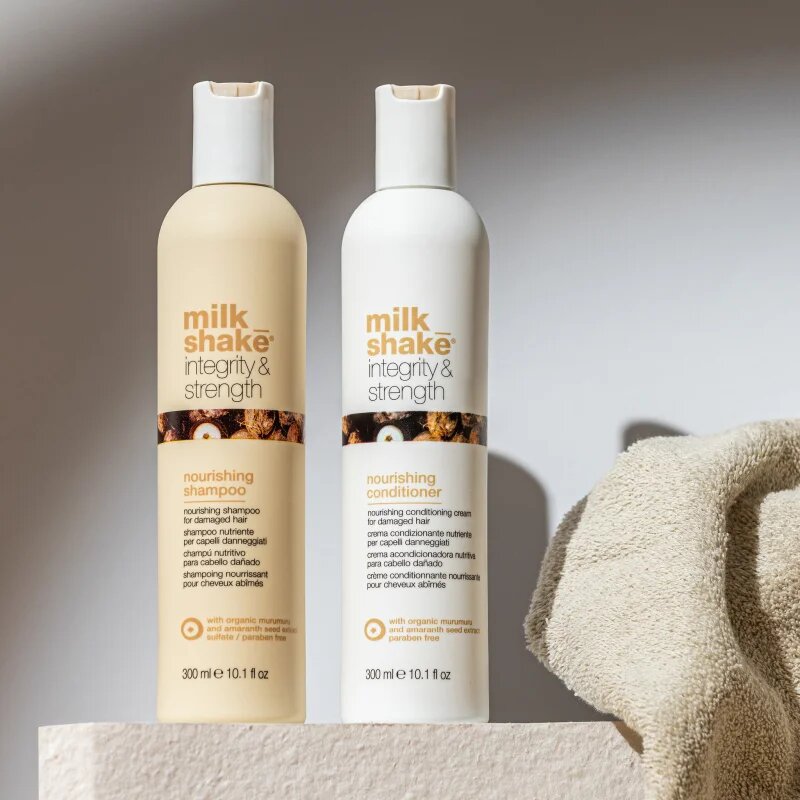 milk_shake® Integrity & Strength Nourishing Shampoo tápláló sampon a károsult hajra 300 ml