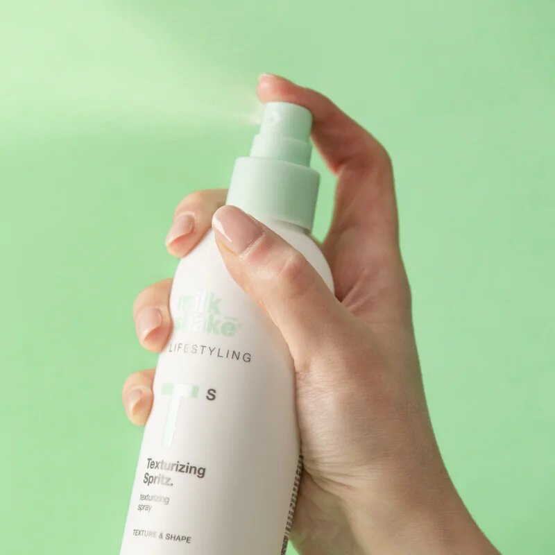 milk_shake® Lifestyling Texturizing Spritz spray a hajtérfogat növelésére 200 ml