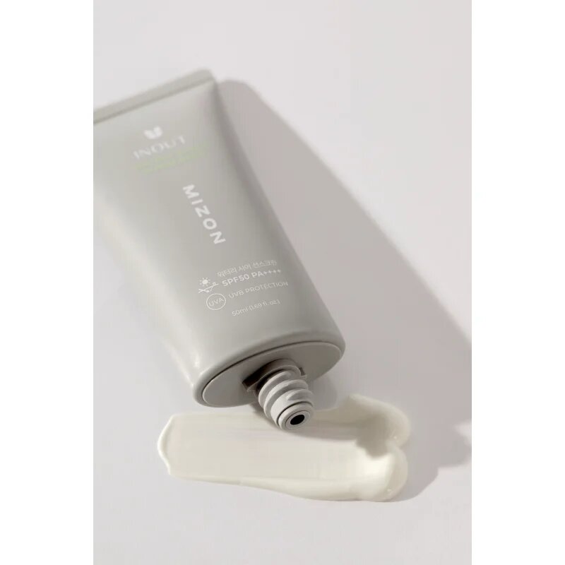 Mizon Inout Watery Sheer Sunscreen gyengéd védő arckrém hidratáló hatással SPF 50+ 50 ml