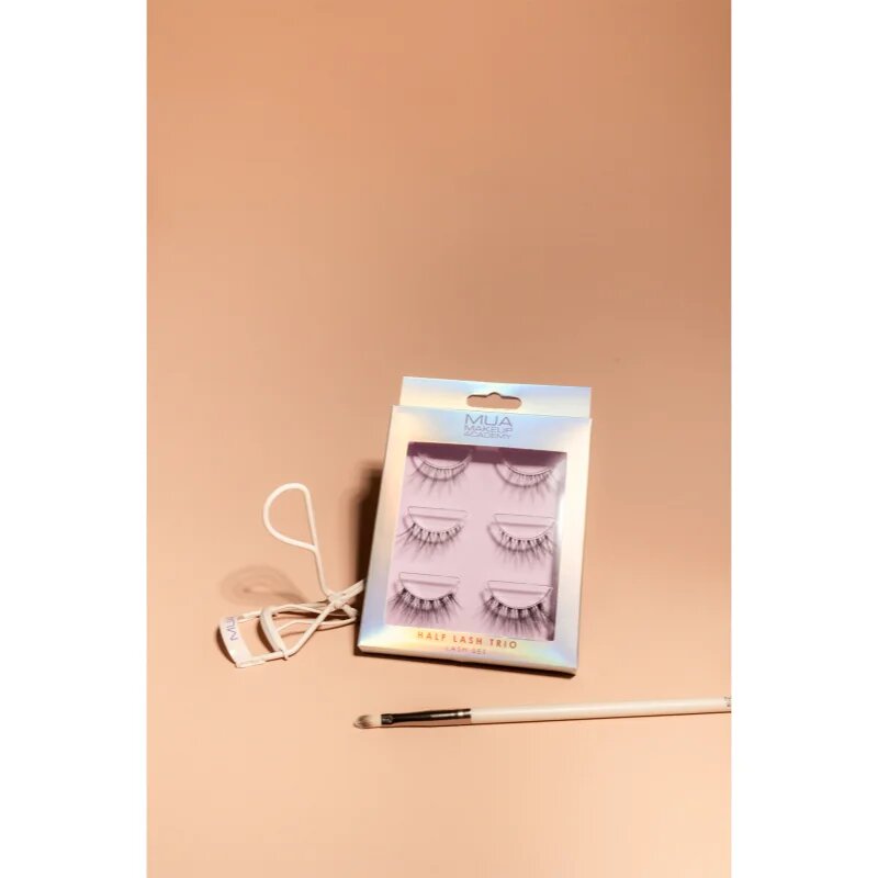 MUA Makeup Academy Brushes Angled Brow & Liner szemhéjtus és szemöldök ecset 1 db