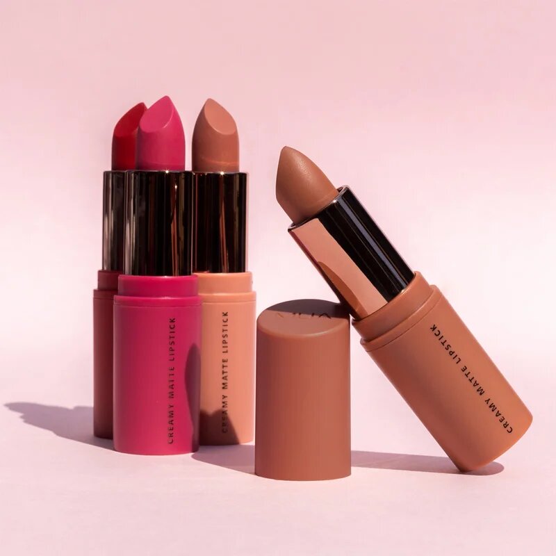 MUA Makeup Academy Creamy Matte krémes rúzs matt hatással árnyalat Heartfelt 32 g