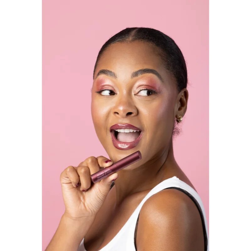 MUA Makeup Academy Hydra Juice Peptide Shimmer Lip Stylo csillogó rúzs tápláló hatással árnyalat Cherry Kiss 1.5 g