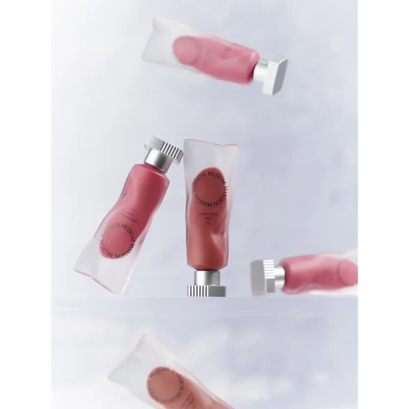 MUZIGAE MANSION Objet Water hidratáló folyékony matt rúzs árnyalat 002 Spicy 5.8 ml