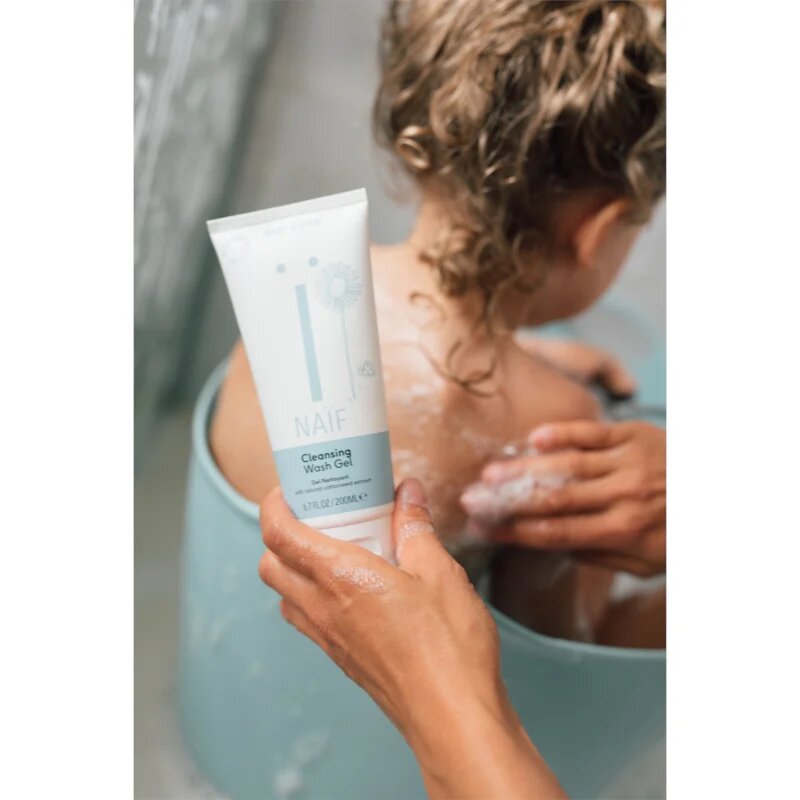 Naif Baby & Kids Wash Gel tisztító gél gyerekeknek és csecsemőknek testre és arcra 200 ml