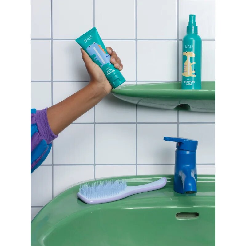 Naif Kids Detangling Spray haj spray a könnyű kifésülésért gyermekeknek 200 ml