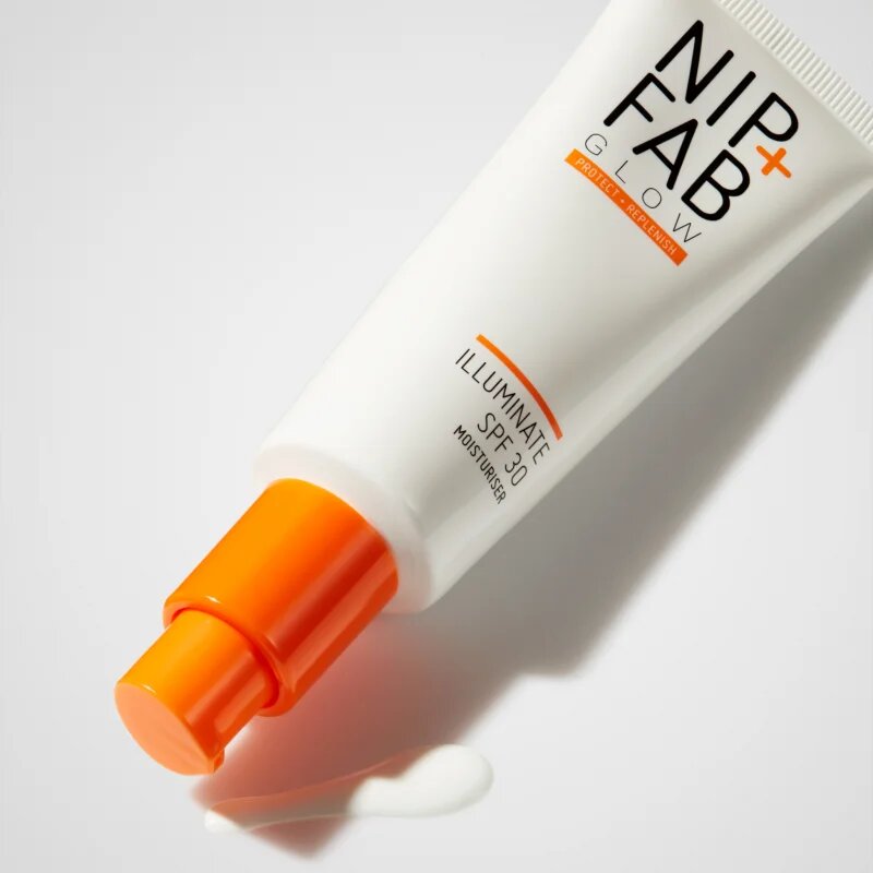 NIP+FAB Glow Illuminate élénkítő arckrém SPF 30 50 ml