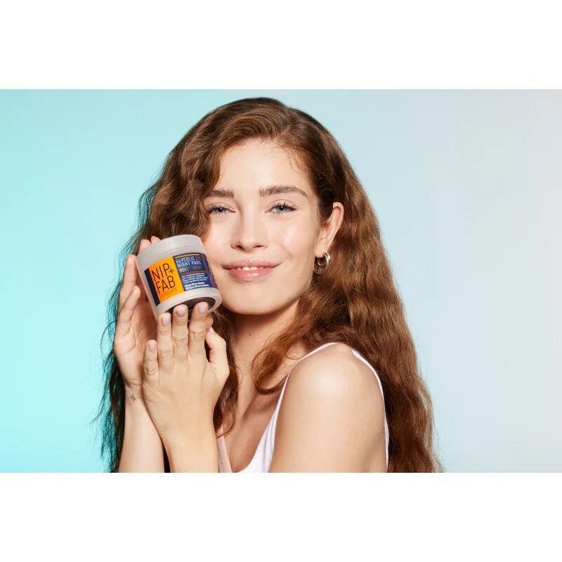 NIP+FAB Glycolic Fix Extreme tisztító vattakorong éjszakára 60 db