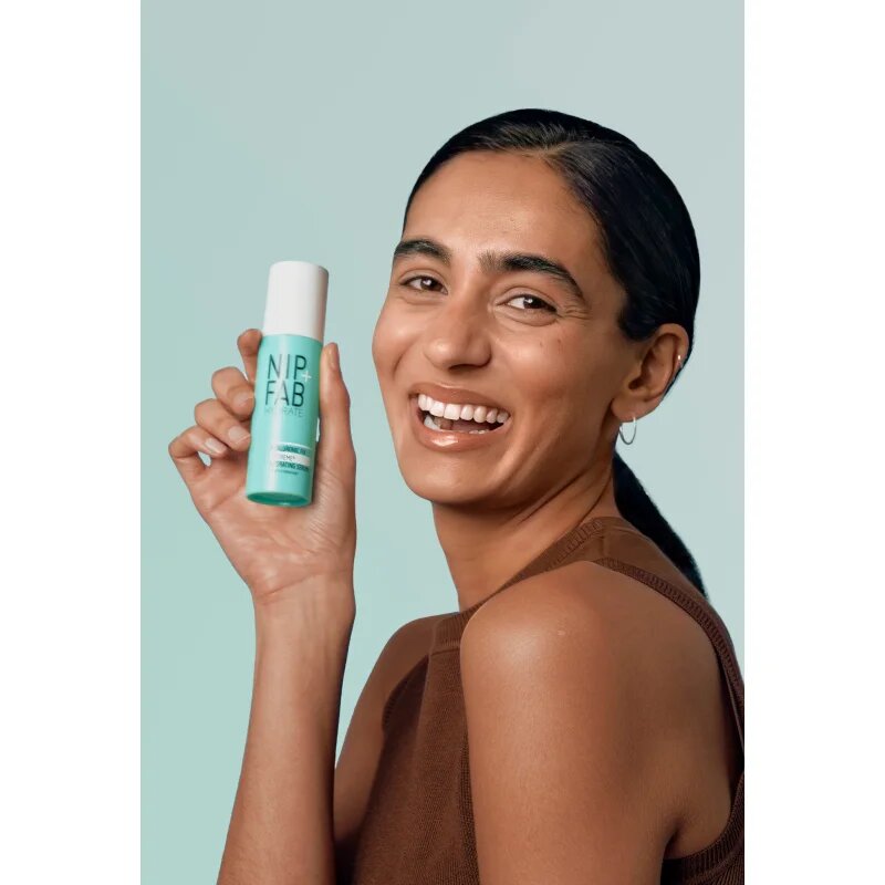 NIP+FAB Hyaluronic Fix Extreme4 2% szérum az arcra 50 ml