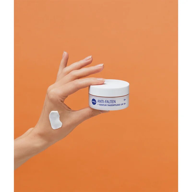 Nivea Anti-Wrinkle Contouring takarékos kiszerelés a vonalak kisimítására 65+