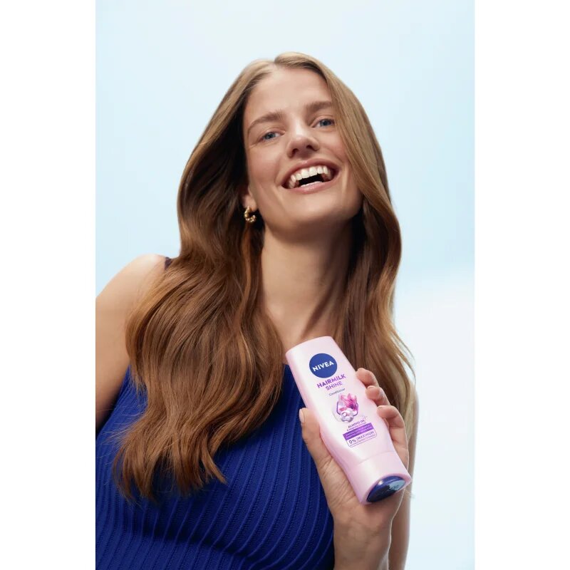 Nivea Hairmilk Natural Shine tápláló kondicionáló 200 ml