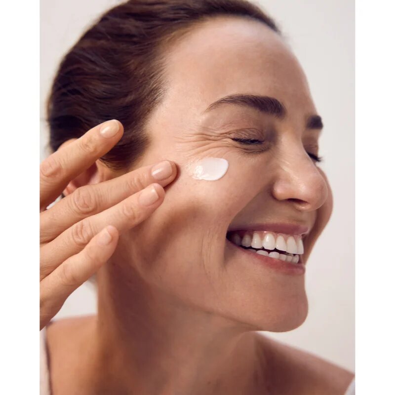 Nivea Hyaluron Cellular Filler feltöltő nappali krém SPF 30 50 ml
