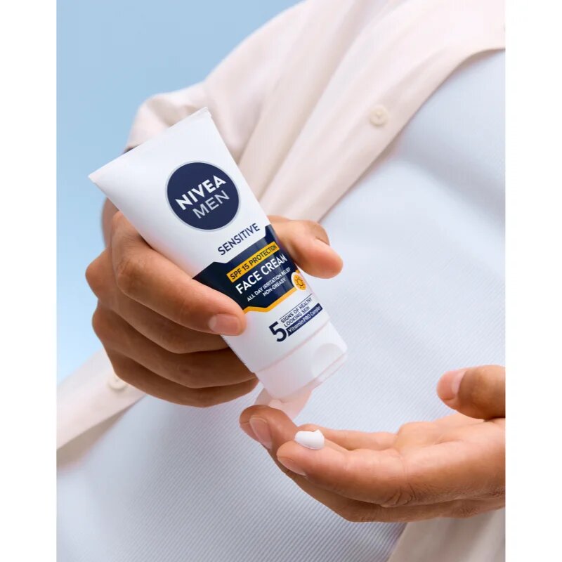 Nivea MEN Sensitive védőkrém uraknak SPF 15 75 ml