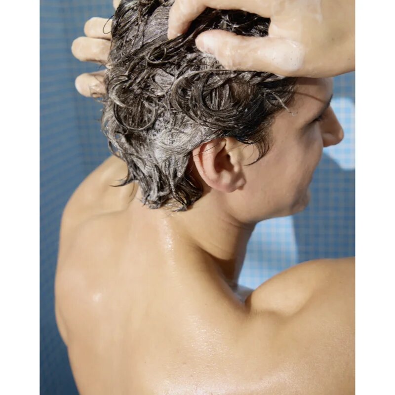 Nivea MEN Strong Power sampon a haj növekedéséért és megerősítéséért a hajtövektől kezdve 500 ml