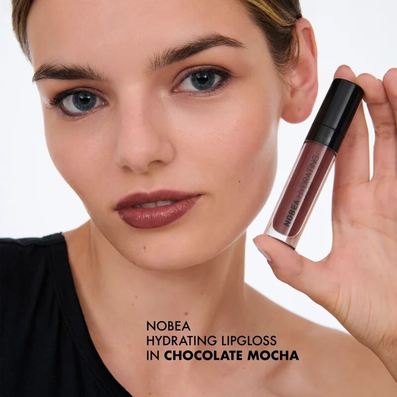 NOBEA Day-to-Day Hydrating Lipgloss hidratáló ajakfény Chocolate Mocha 7 ml