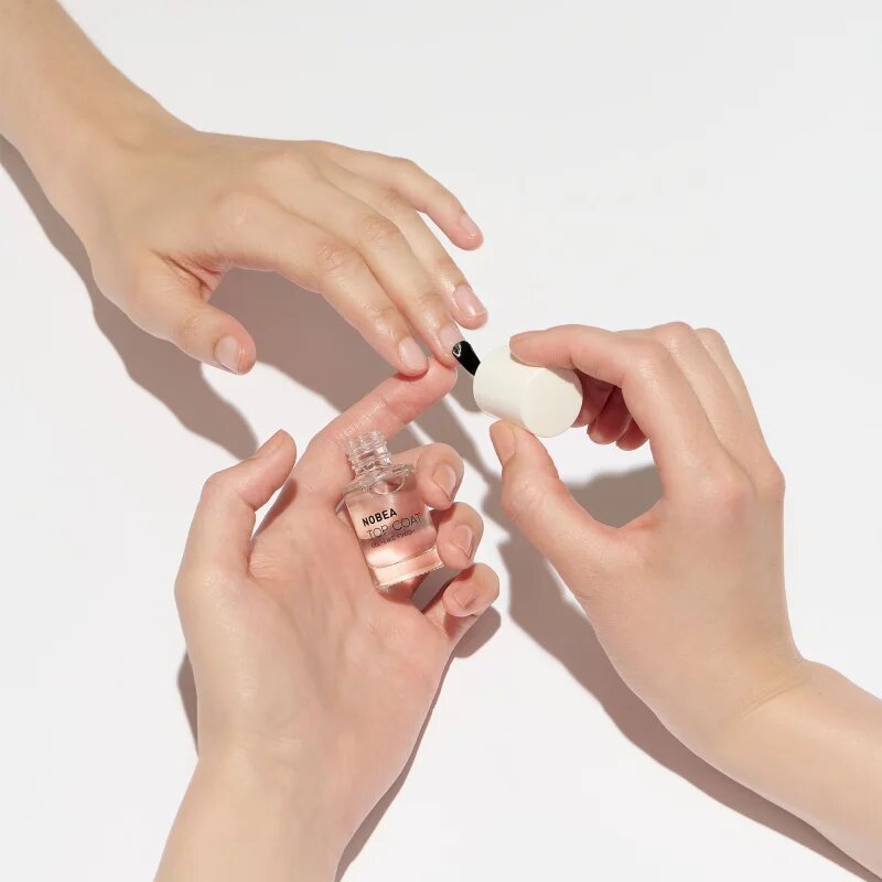 NOBEA Day-to-Day Top Coat fedő és védő magas fényű körömlakk 6 ml