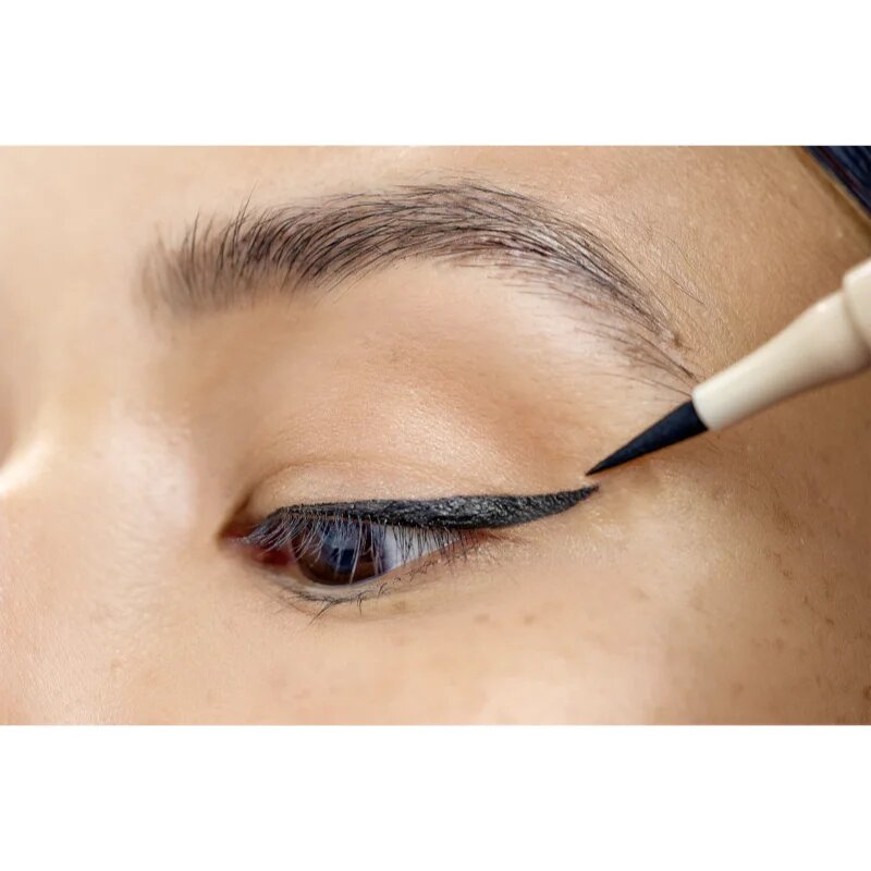 Notino Lifeproof Eye Liner Matte Black hosszantartó szemceruza 00 Matte Black 1 ml