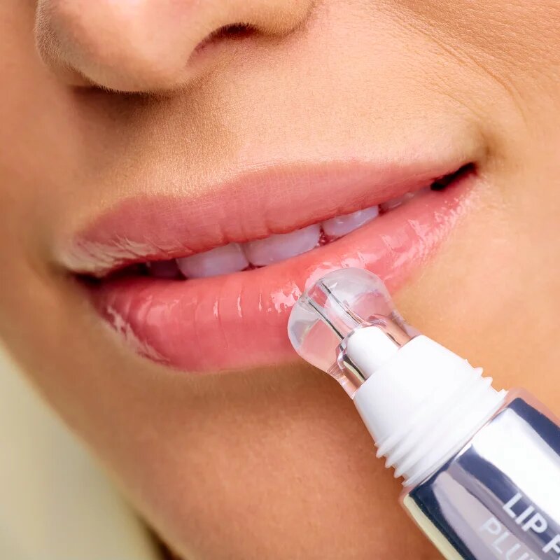 Notino Lip Food Plumping Lip Gloss tápláló szájfény nagyobbító hatás 00 Clear 10 ml