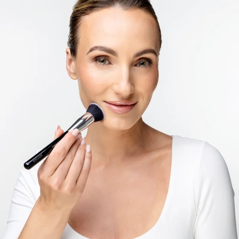 Notino Makeup Brushes Professional Foundation Buffer Make-Up Brush 124 make – up ecset 1 db
