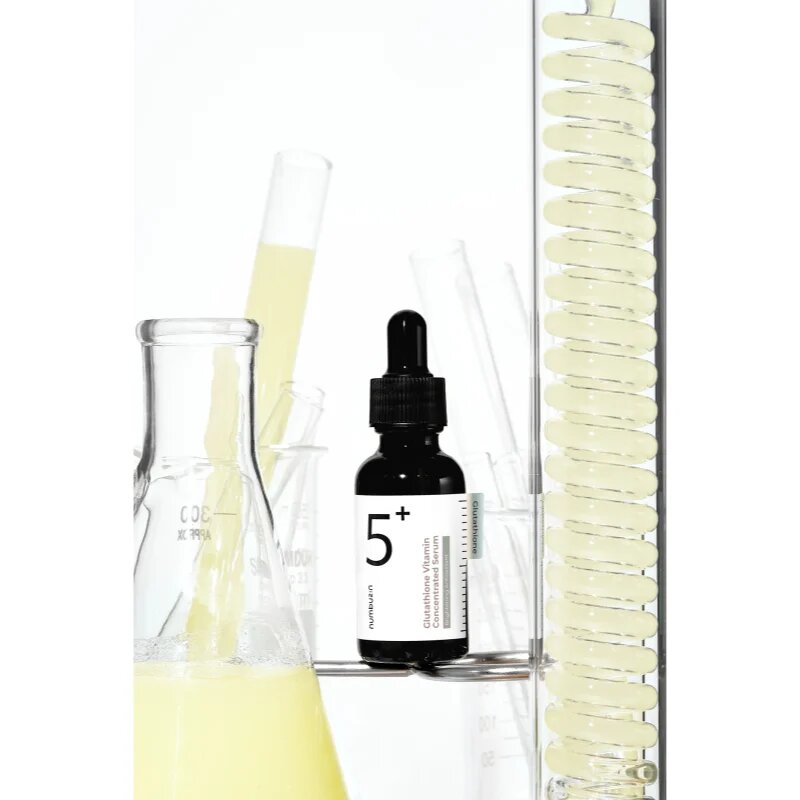 Numbuzin No. 5 Glutathione Vitamin Concentrated Serum koncentrált bőrszérum a hiperpigmentációs bőrre 30 ml