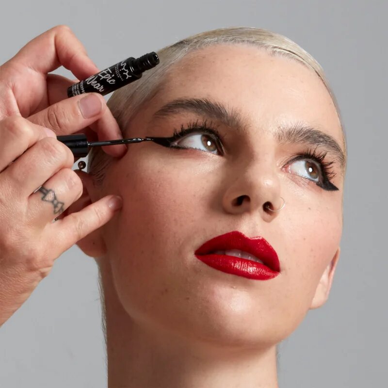 NYX Professional Makeup Epic Wear Liquid Liner szemceruza árnyalat 04 White 3.5 ml