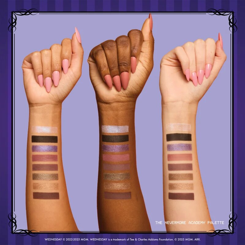 NYX Professional Makeup Wednesday The Nevermore Academy Palette paletta szemhéjpúder 8 szín 8x1 g