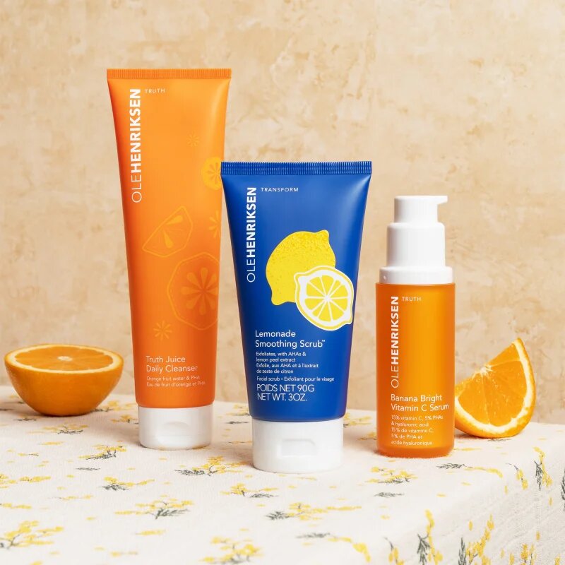 OLEHENRIKSEN Transform Lemonade Smoothing Srub bőrkisimító arcpeeling hámlasztó hatással 30 g