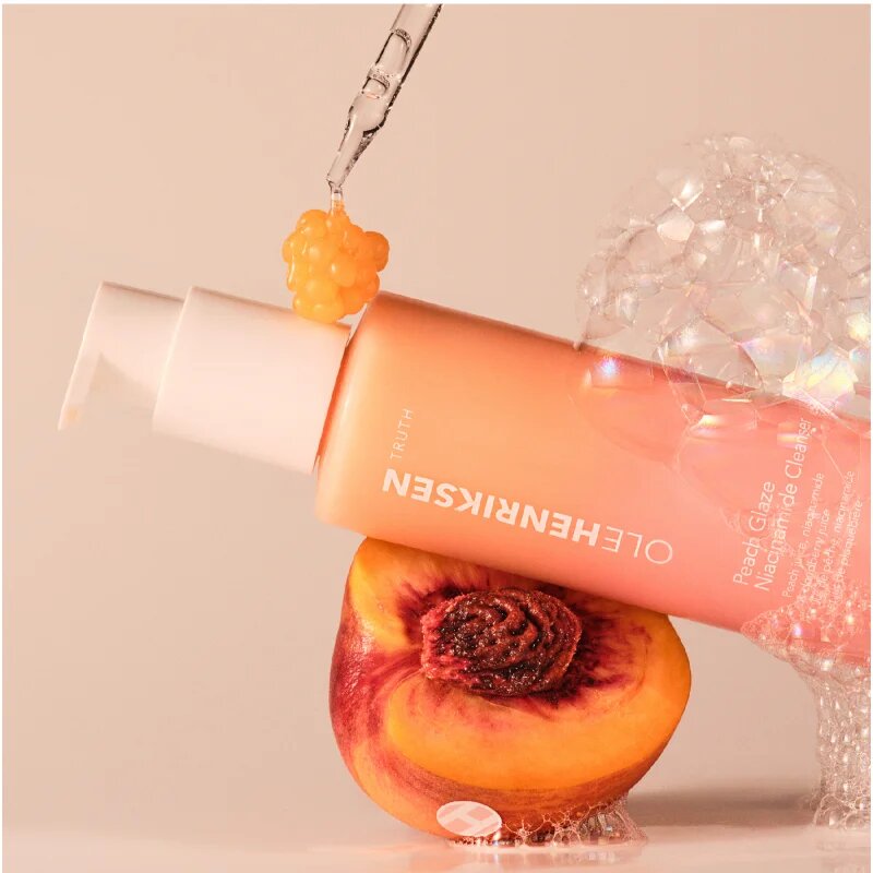 OLEHENRIKSEN Truth Peach Glaze Glow Niacinamide Cleanser tisztító habzó gél élénk és hidratált bőr 60 ml