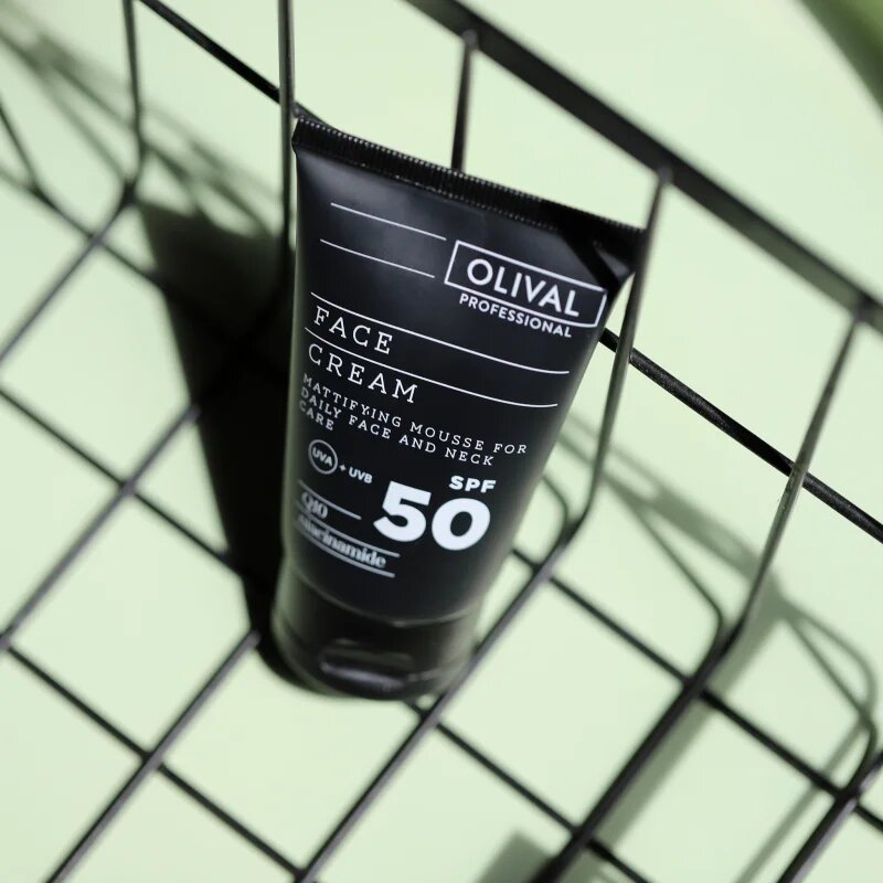 Olival Professional hidratáló krém az arcra és a nyakra SPF 50 50 ml